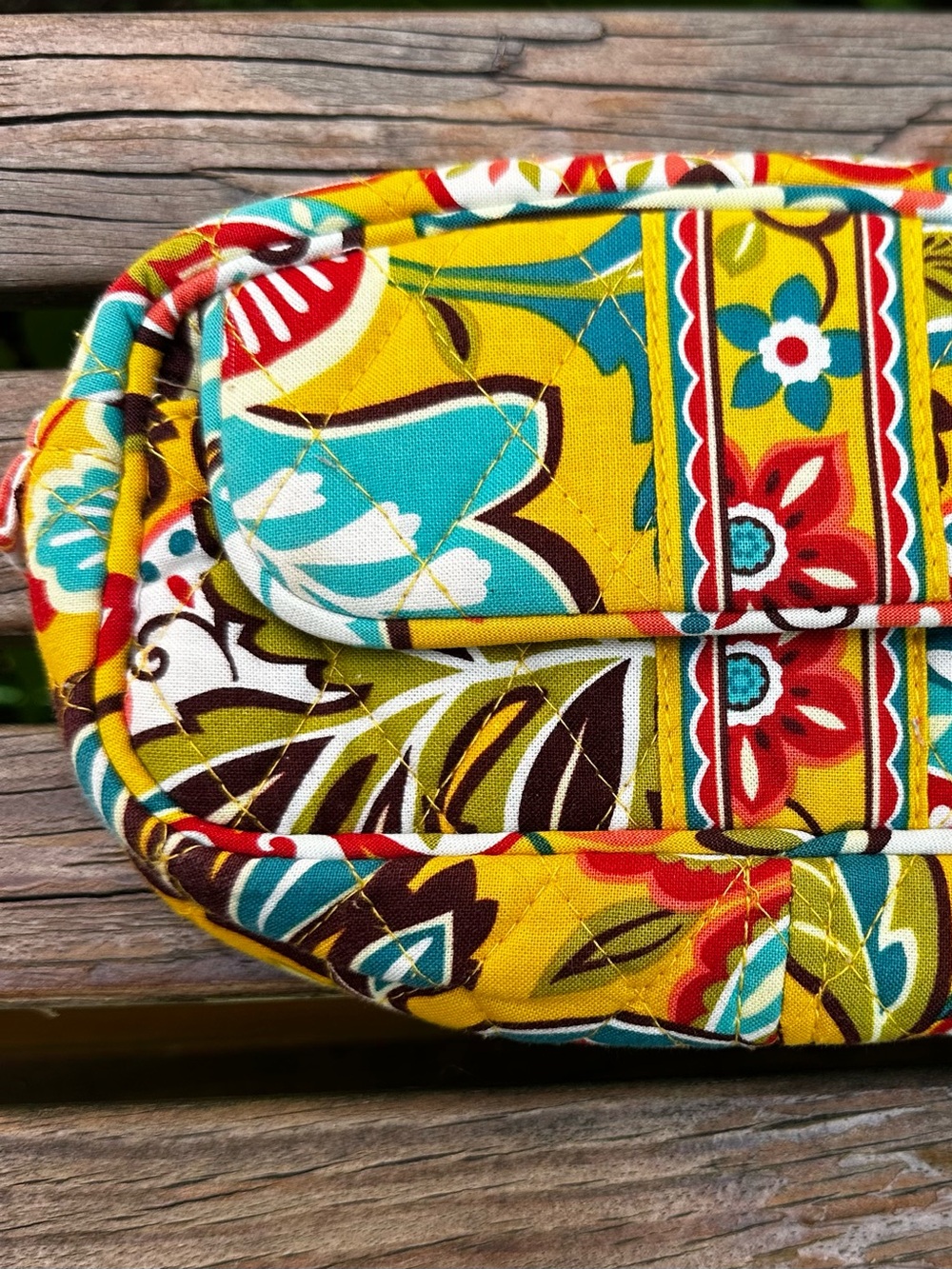 Vera Bradley Cosmetic Makeup Bag w/ Mirror Yellow Floral - Picture 3 of 7